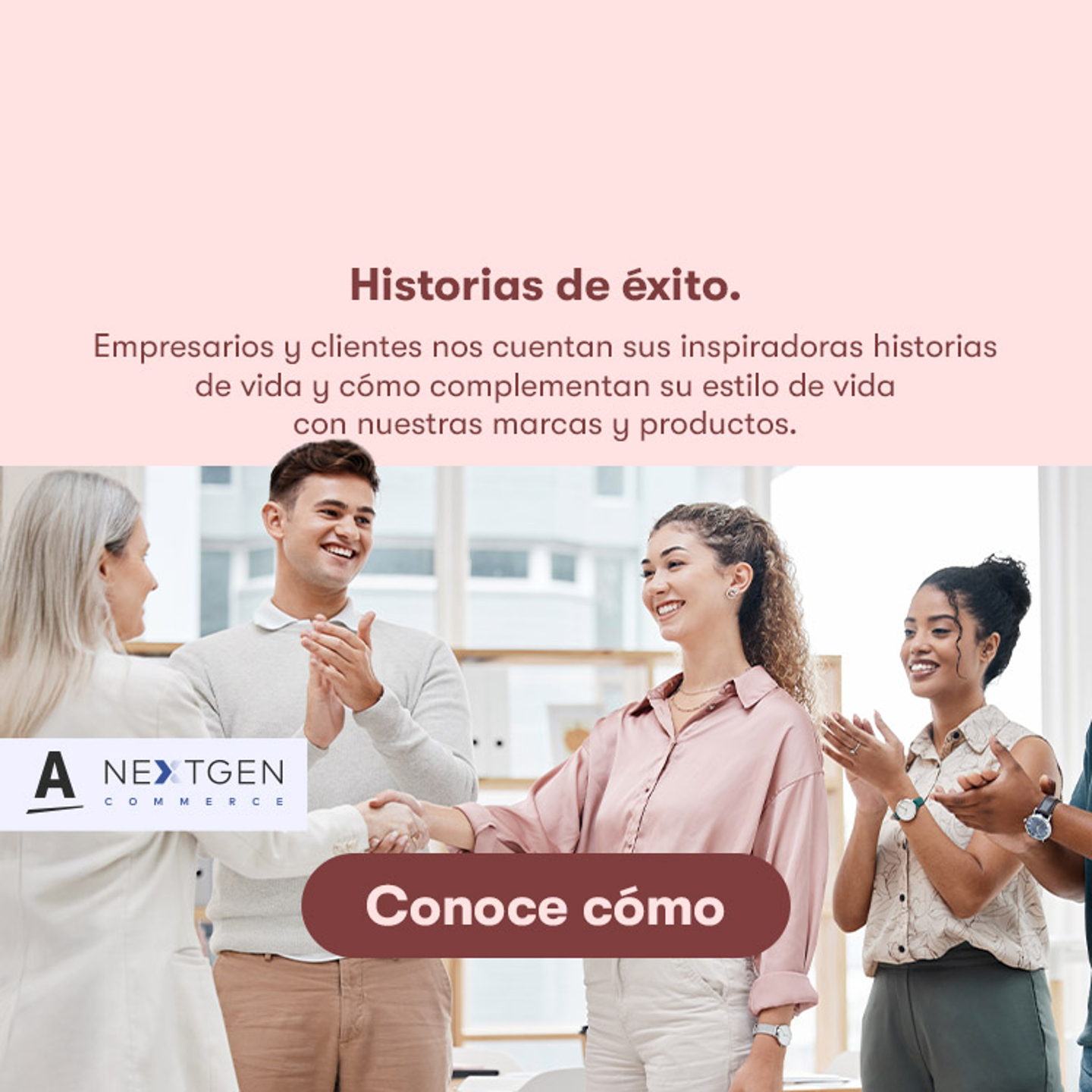 Grupo de personas aplaudiendo